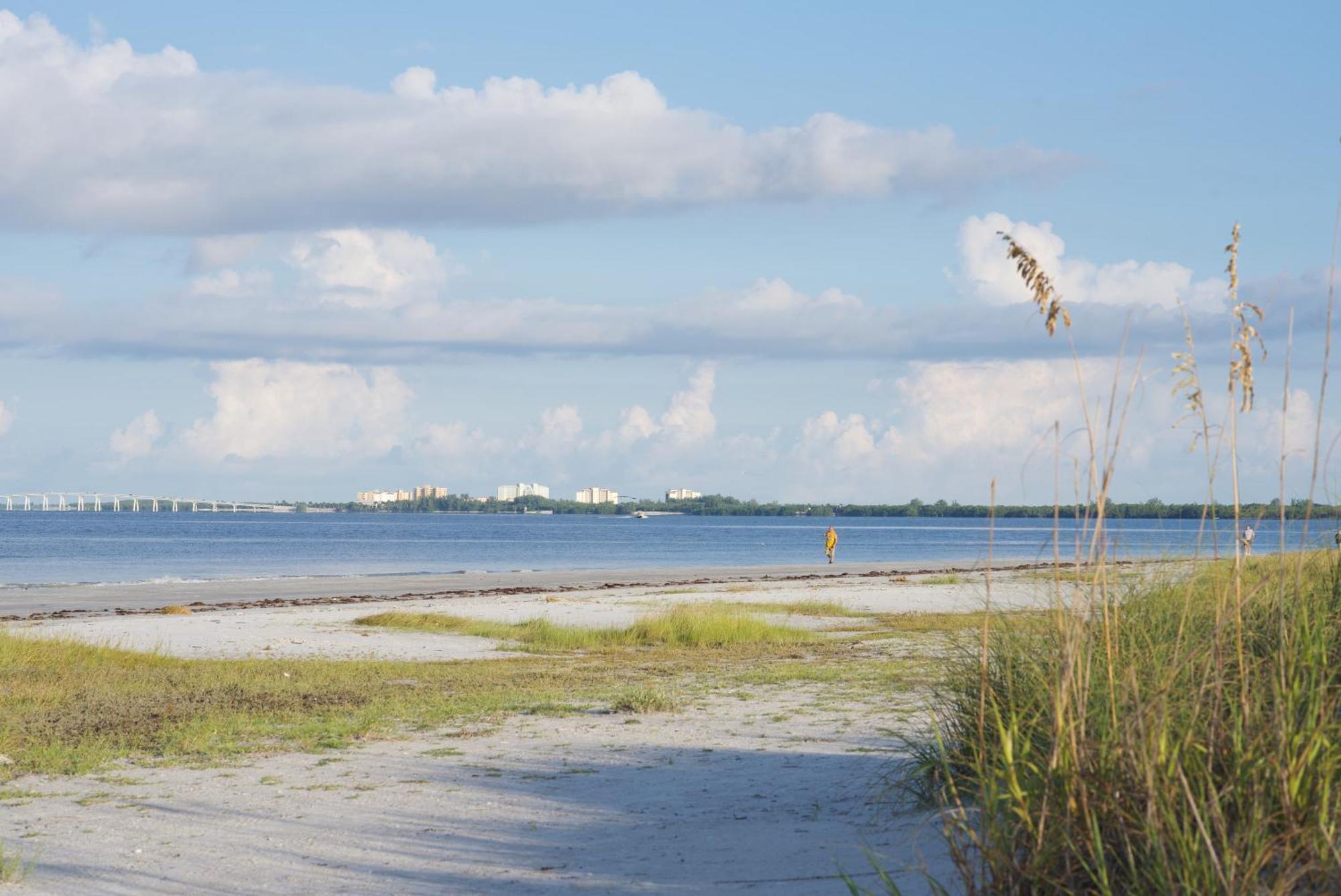 Beach Bungalow 1 By Sun Palace Vacations Fort Myers Beach Exterior photo